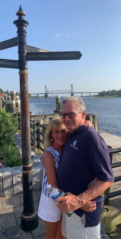 Týmová fotka z lovu na hledání pokladů ve Wilmingtonu